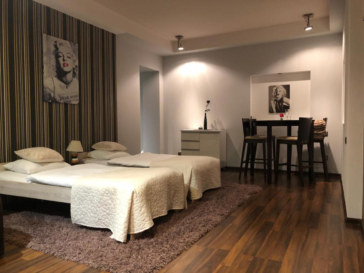 Apartament Tipton Διαμέρισμα Jelenia Góra Εξωτερικό φωτογραφία